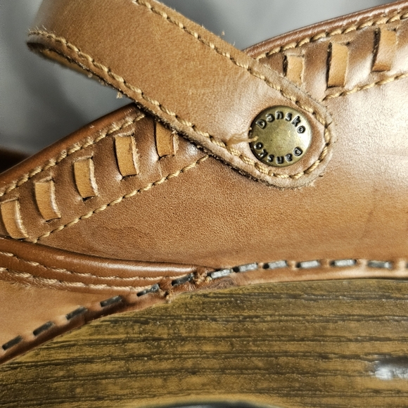 DANSKO MARYJANES 🪆👩🏽⚕️ size 40 | Tan clogs | great condition - Picture 9 of 9